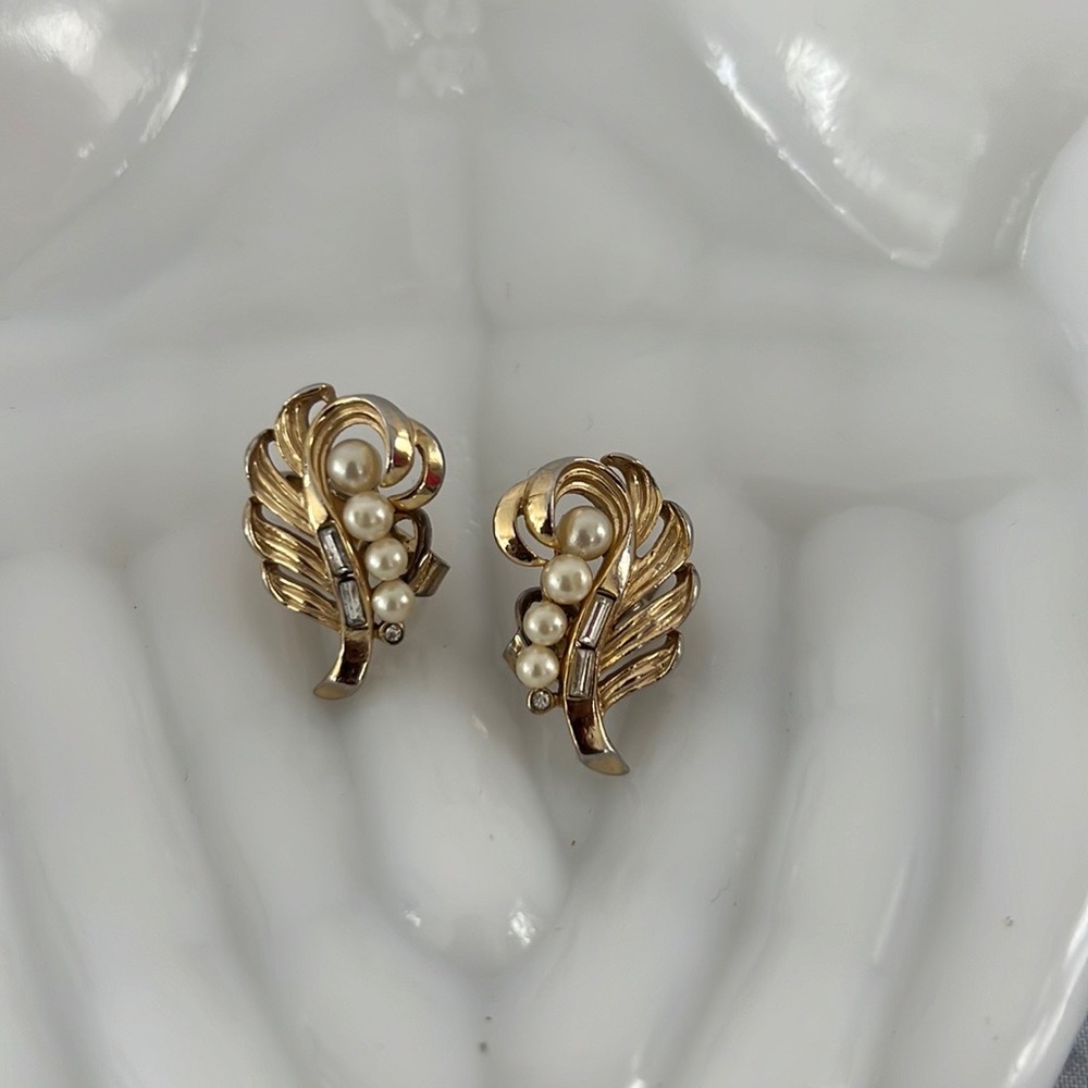 Trifari Alfred Philippe crown Clip on faux pearls, baguette crystal earrings